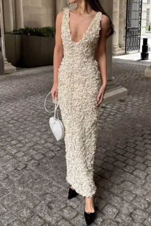 3d rose appliqus Maxi Dress in beige Gloria Lanvin