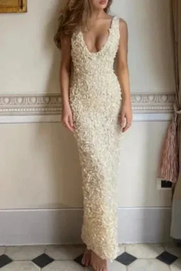 3d rose appliqus Maxi Dress in beige Gloria Lanvin