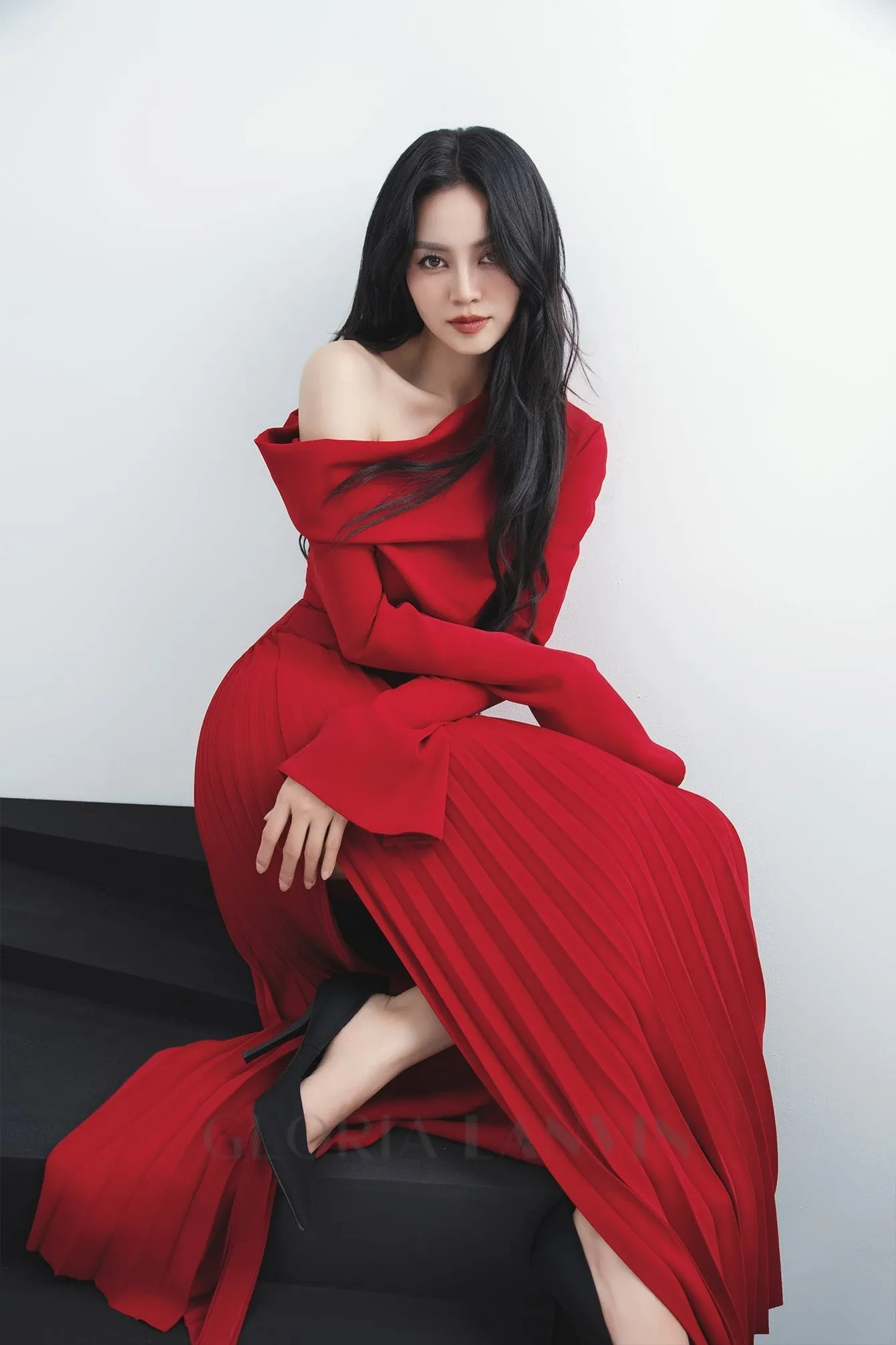 ALBERTA RED ONE SHOULDER SLIT PLEATED MAXI DRESS Gloria Lanvin