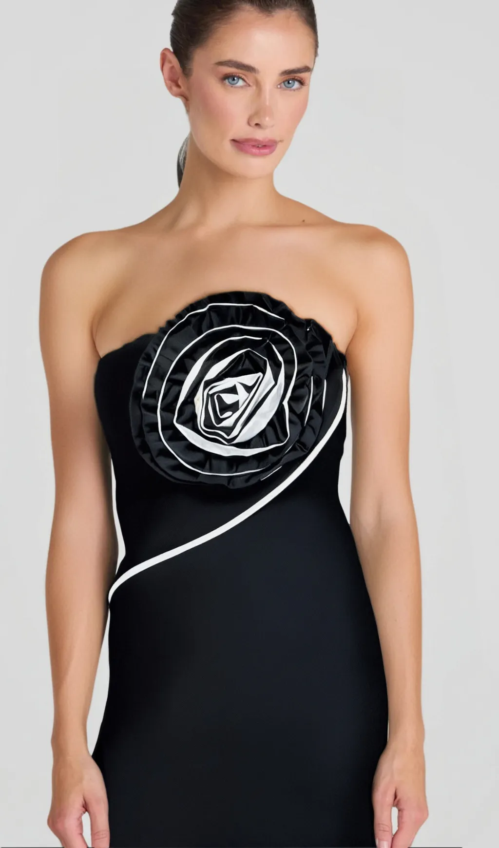 ANN STRAPLESS FLOWER DETAIL BANDAGE MAXI DRESS IN BLACK Gloria Lanvin