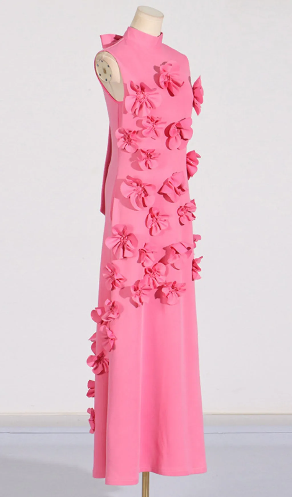 ANNONA PINK FLOWER EMBELLISHED MAXI DRESS Gloria Lanvin