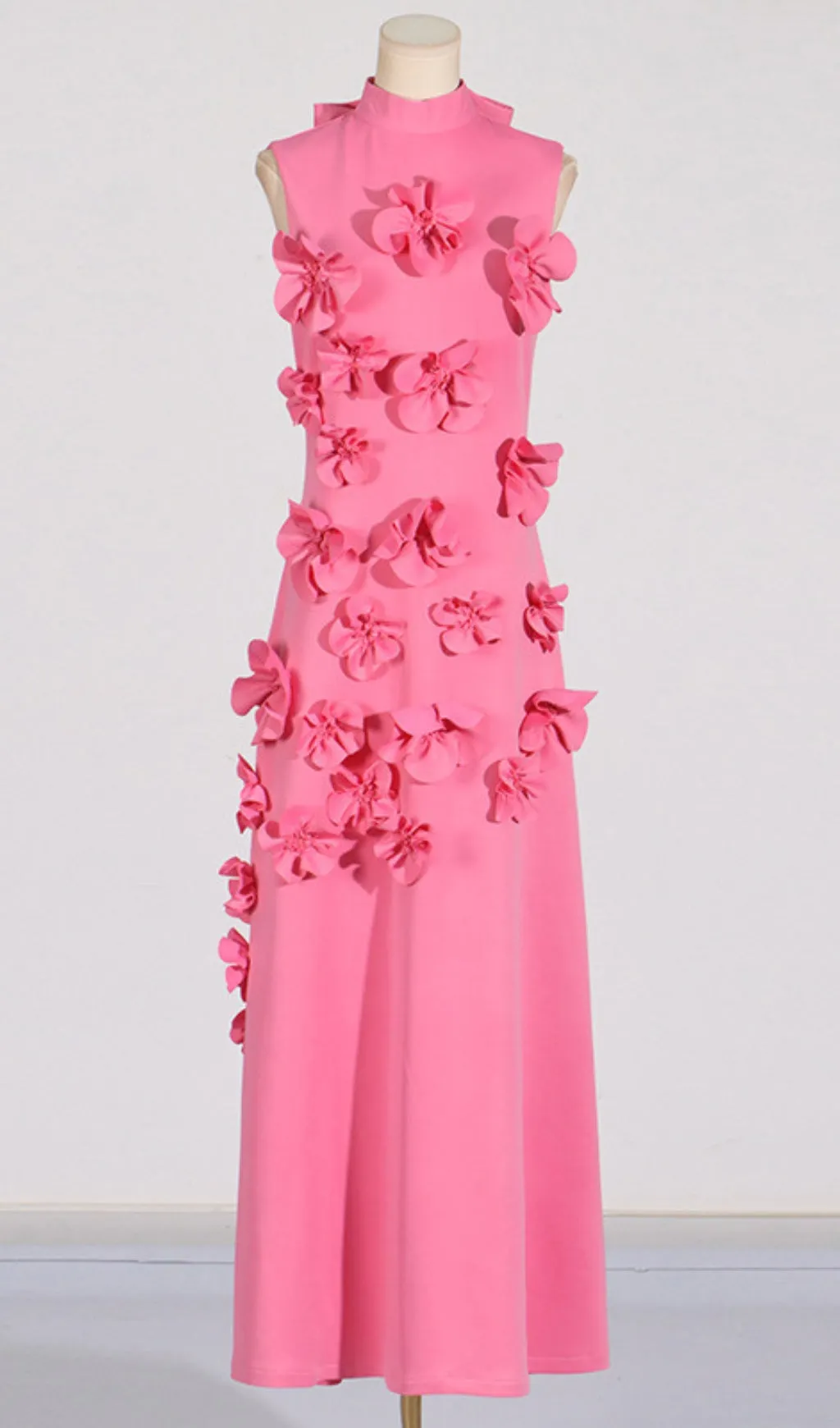 ANNONA PINK FLOWER EMBELLISHED MAXI DRESS Gloria Lanvin