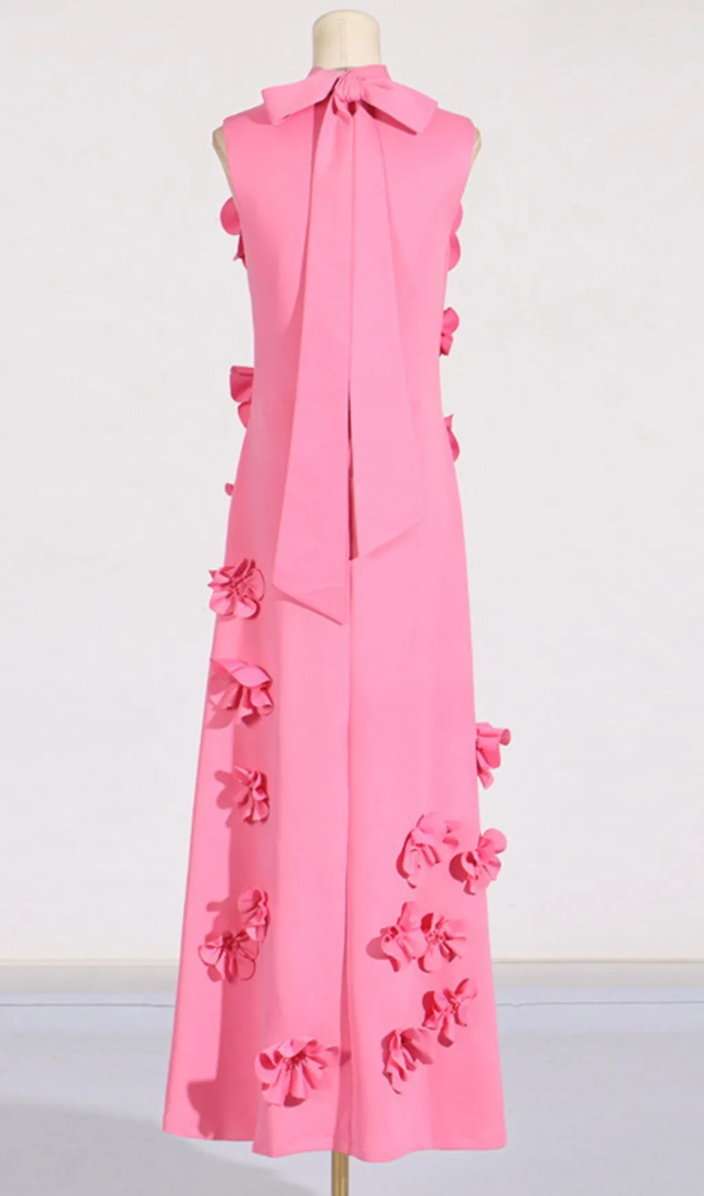ANNONA PINK FLOWER EMBELLISHED MAXI DRESS Gloria Lanvin