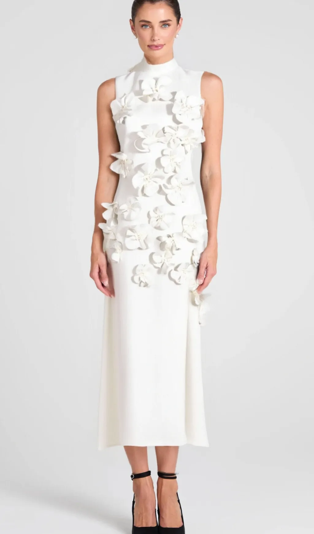 ANNONA WHITE FLOWER EMBELLISHED MAXI DRESS Gloria Lanvin