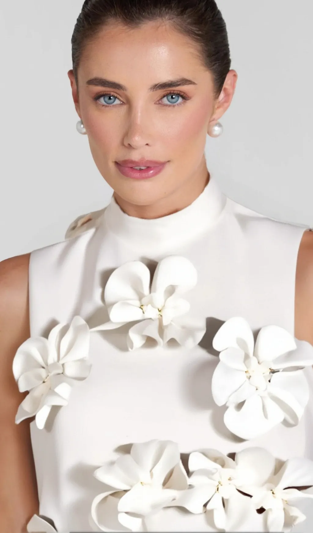 ANNONA WHITE FLOWER EMBELLISHED MAXI DRESS Gloria Lanvin