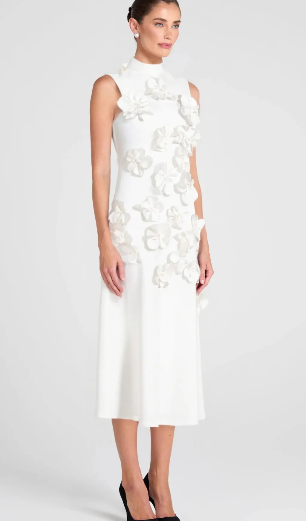 ANNONA WHITE FLOWER EMBELLISHED MAXI DRESS Gloria Lanvin