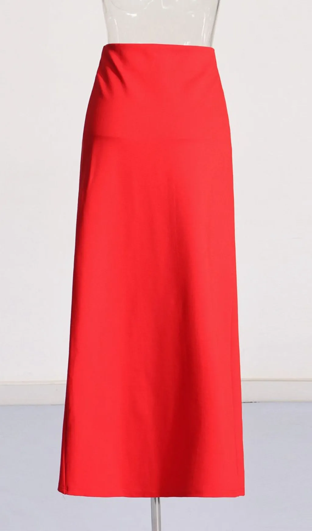ARIELLE RED ROSE-EMBELLISHED TOP AND SKIRT SET Gloria Lanvin