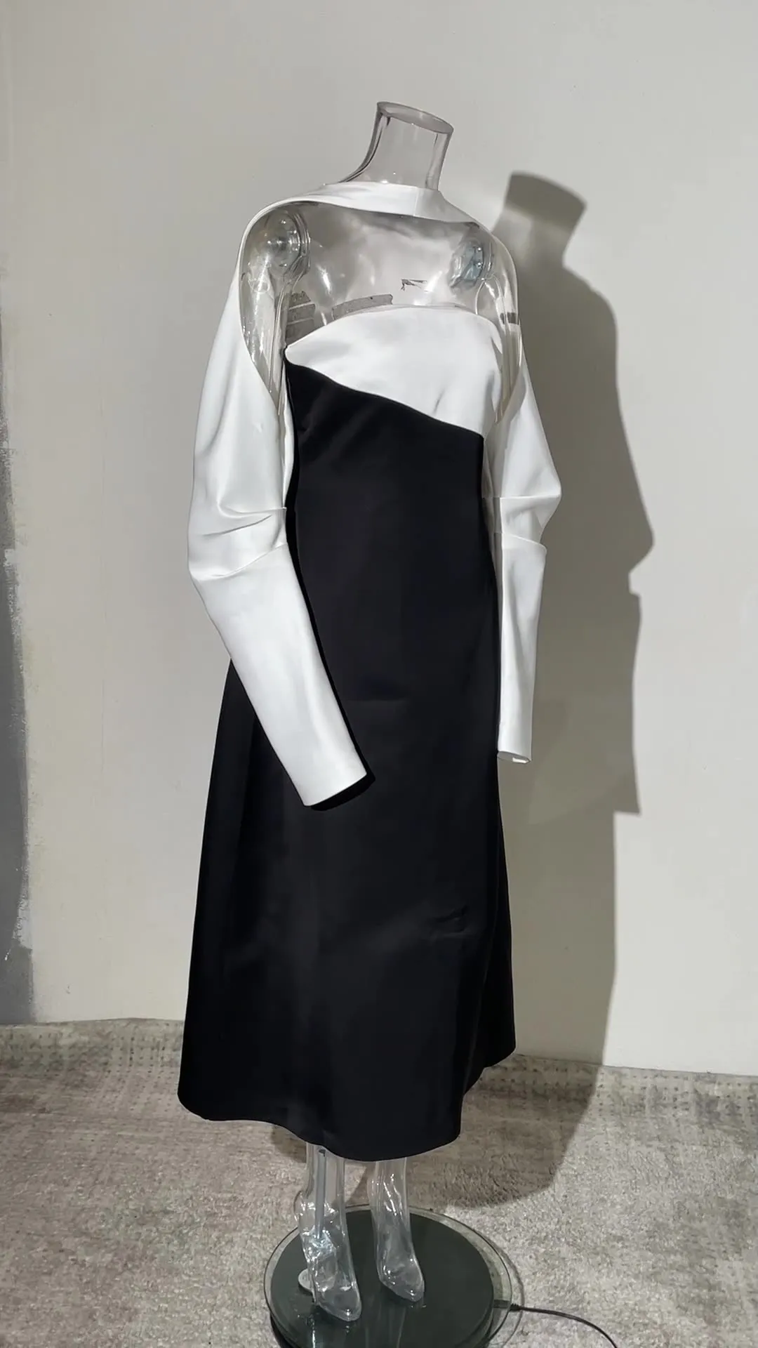 ARLENE BLACK LONG SLEEVED CUT OUT SILK TAFFETA MIDI DRESS Gloria Lanvin