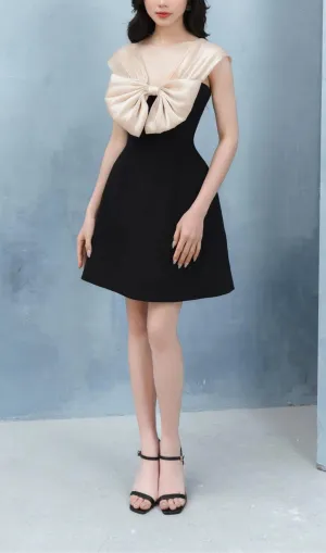 BLACK V NECK BOW A LINE MINI DRESS Gloria Lanvin