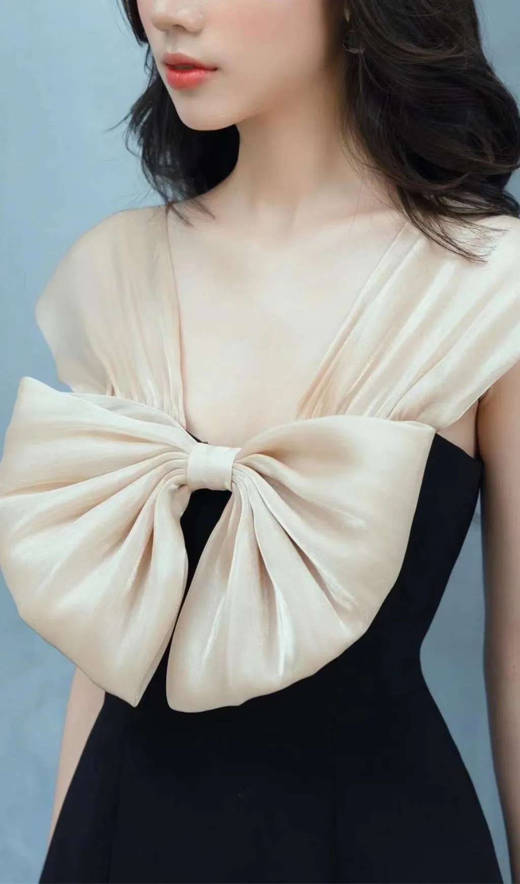 BLACK V NECK BOW A LINE MINI DRESS Gloria Lanvin