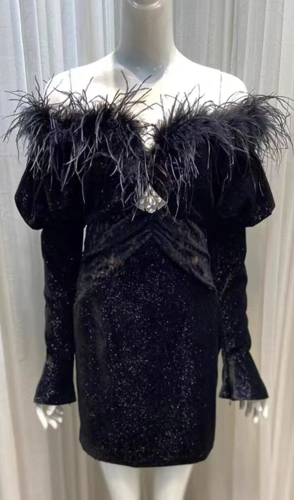 BLACK VELVET OFF SHOULDER MINI DRESS Gloria Lanvin