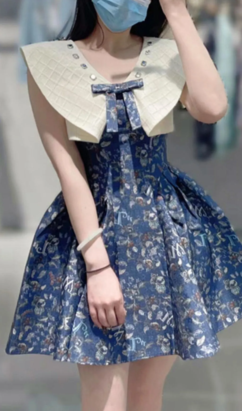 BLUE BOW SWEETHEART WAISTBAND SLEEVELESS FLORAL MINI DRESS Gloria Lanvin