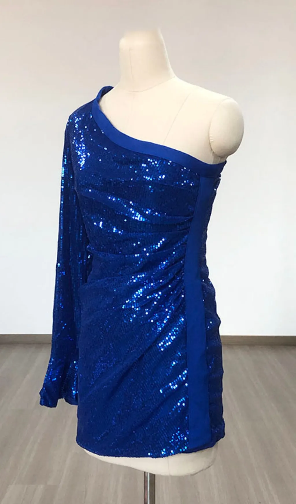 BLUE SEQUIN ONE SHOULDER BODYCON DRESS Gloria Lanvin