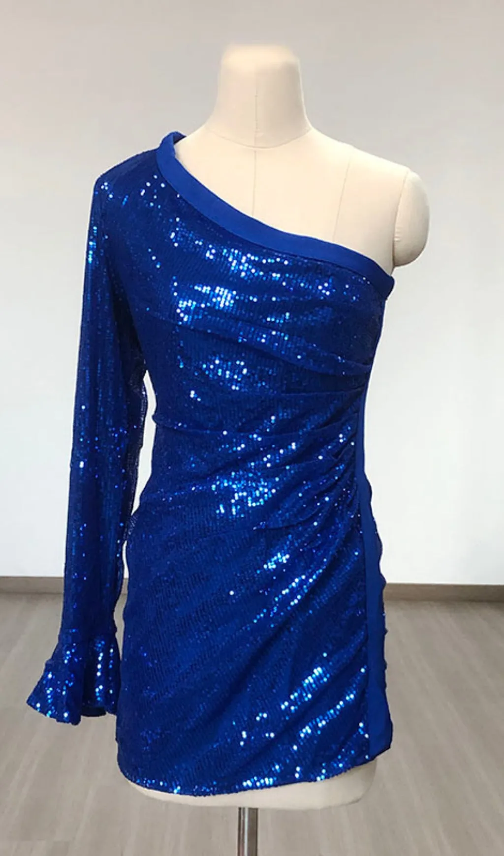 BLUE SEQUIN ONE SHOULDER BODYCON DRESS Gloria Lanvin