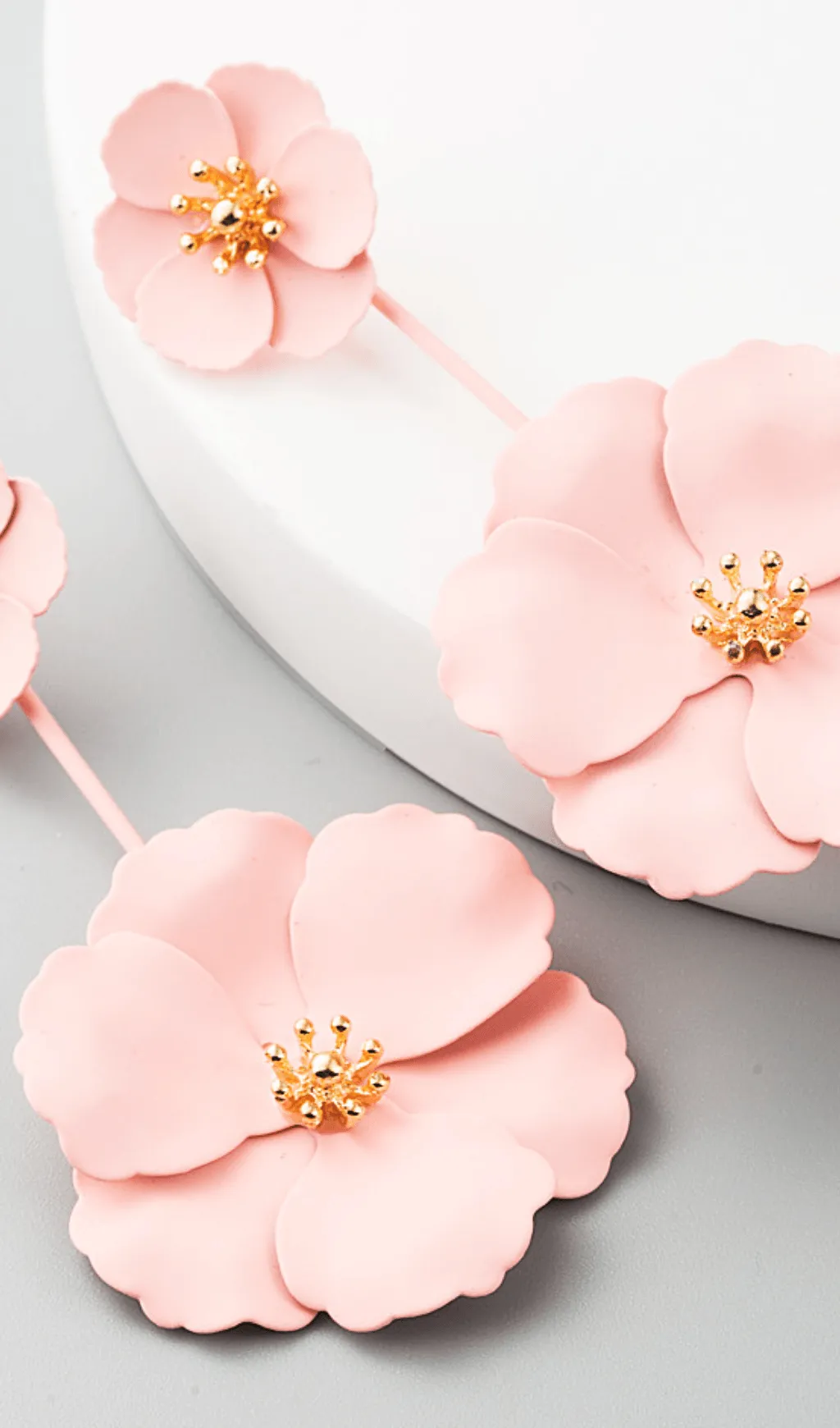 BOHEMIAN ALLOY FLOWER LONG EARRINGS Gloria Lanvin