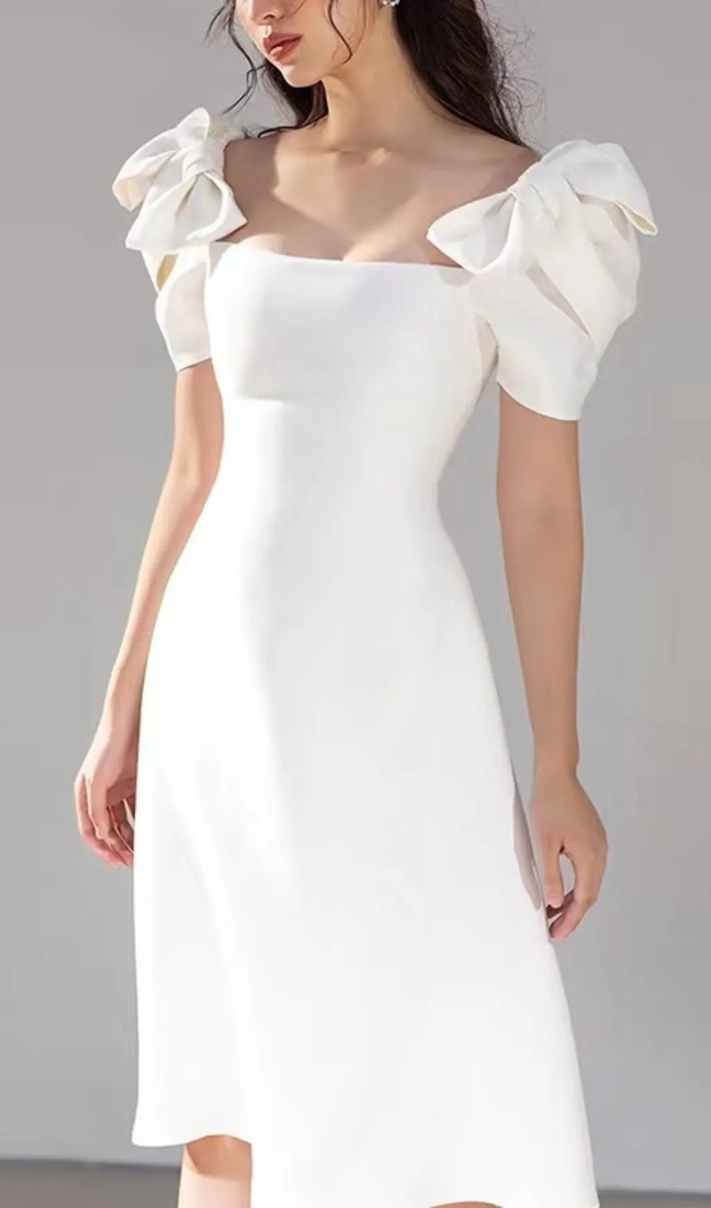 BOW-EMBELLISHED MIDI DRESS IN WHITE Gloria Lanvin