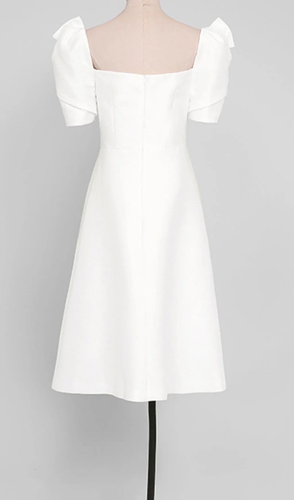 BOW-EMBELLISHED MIDI DRESS IN WHITE Gloria Lanvin