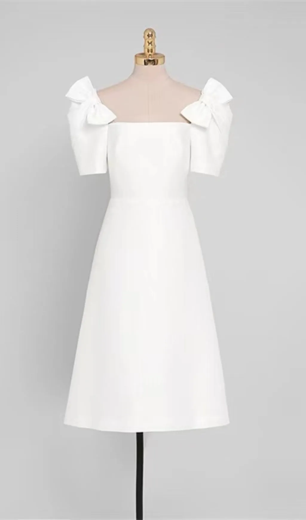 BOW-EMBELLISHED MIDI DRESS IN WHITE Gloria Lanvin