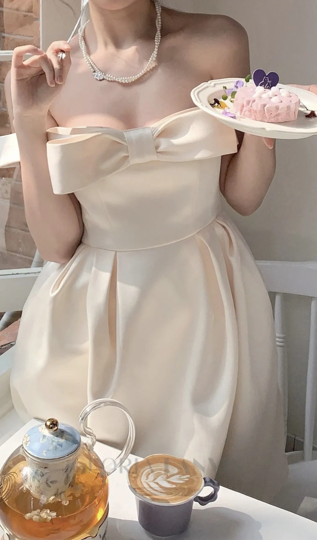bow mini dress in beige Gloria Lanvin