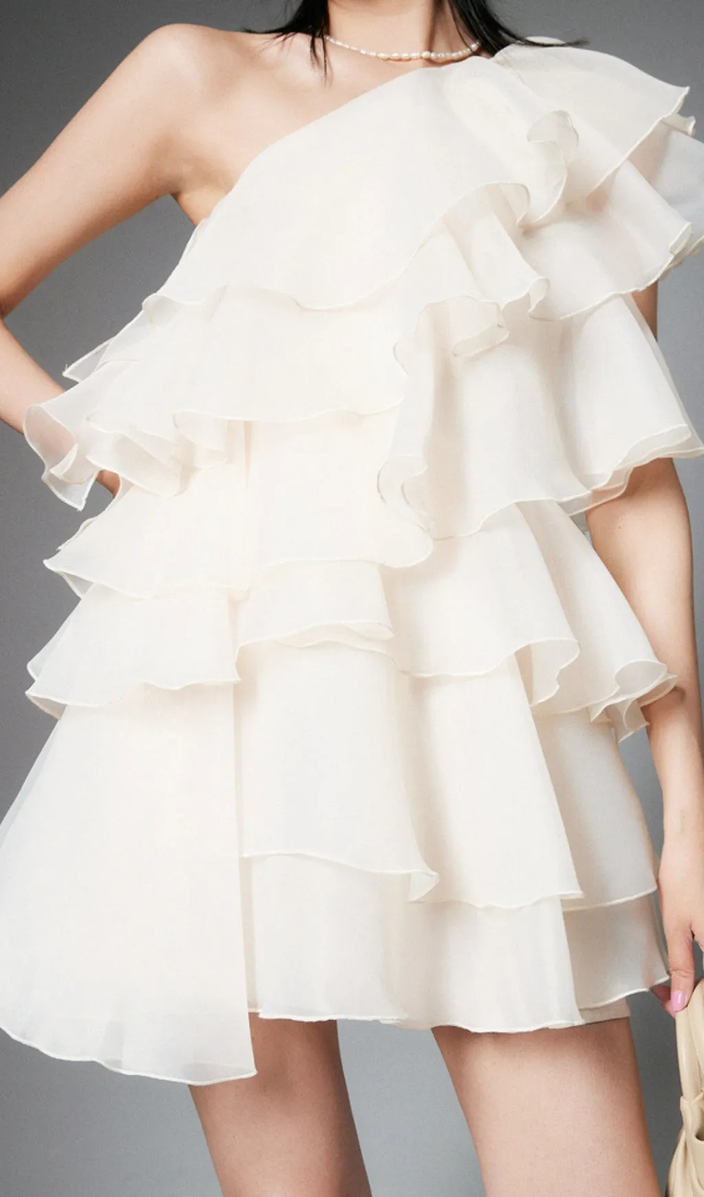CAP-SLEEVE ONE-SHOULDER PLAIN TIERED MINI DRESS Gloria Lanvin