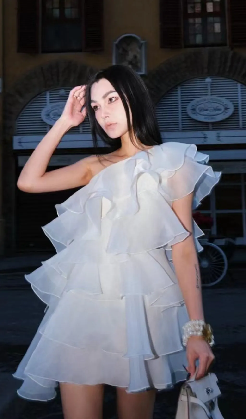 CAP-SLEEVE ONE-SHOULDER PLAIN TIERED MINI DRESS Gloria Lanvin