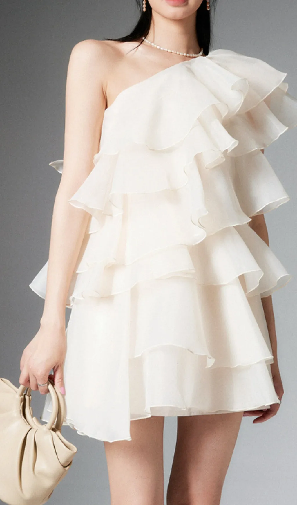 CAP-SLEEVE ONE-SHOULDER PLAIN TIERED MINI DRESS Gloria Lanvin