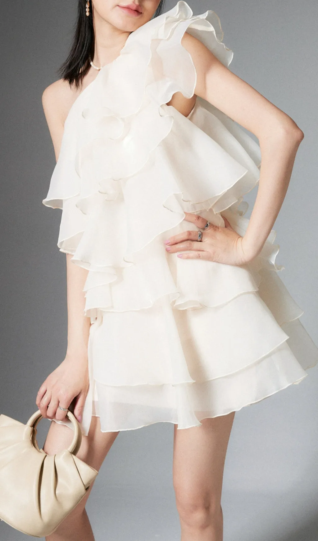CAP-SLEEVE ONE-SHOULDER PLAIN TIERED MINI DRESS Gloria Lanvin