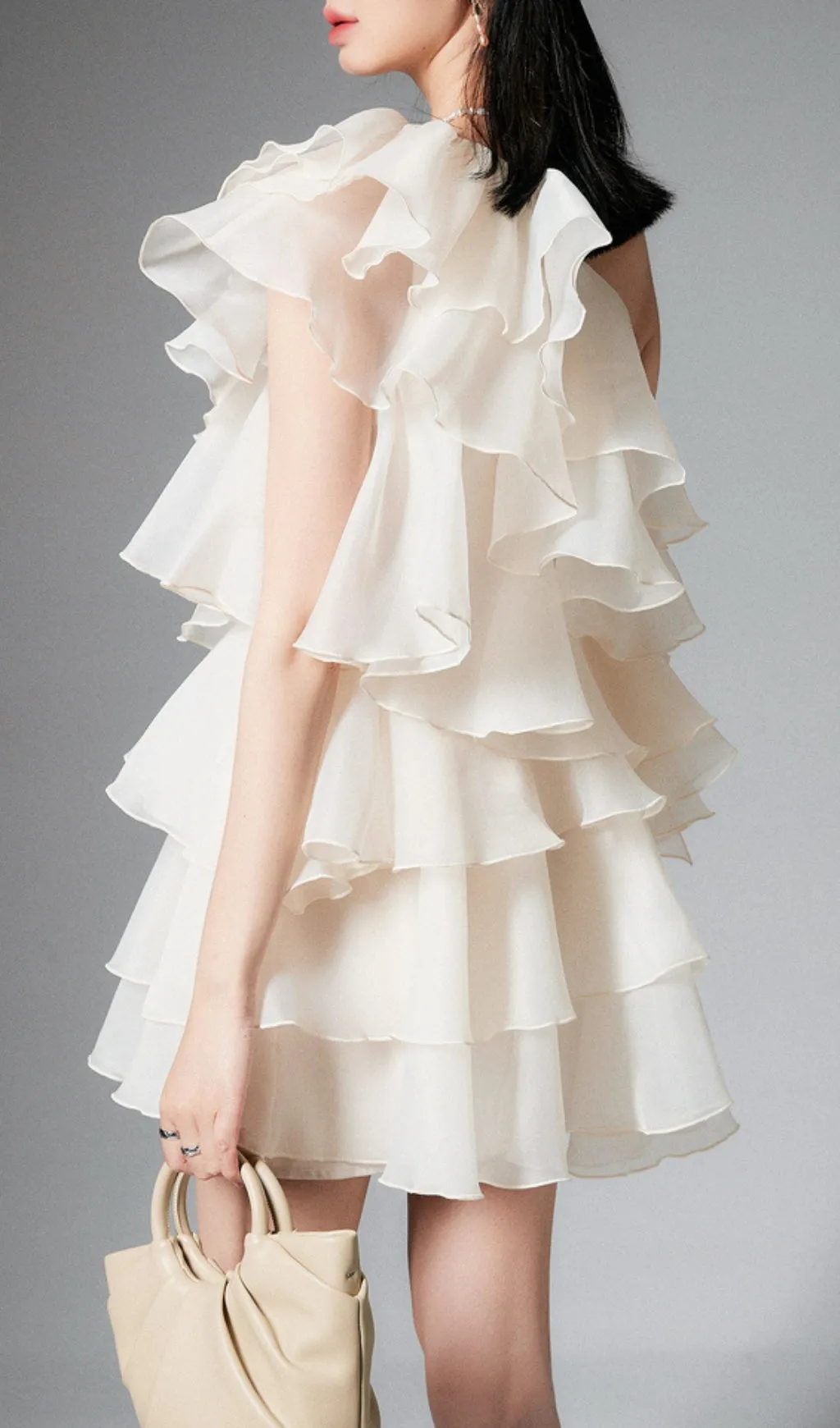 CAP-SLEEVE ONE-SHOULDER PLAIN TIERED MINI DRESS Gloria Lanvin