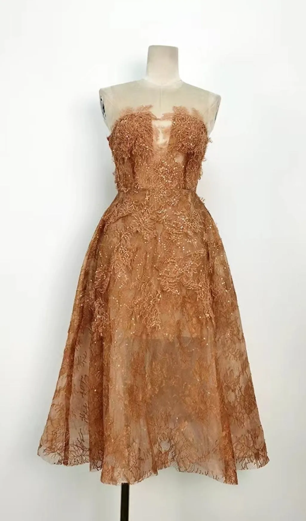 CARAMEL FLORAL LACE EMBROIDER MIDI DRESS Gloria Lanvin