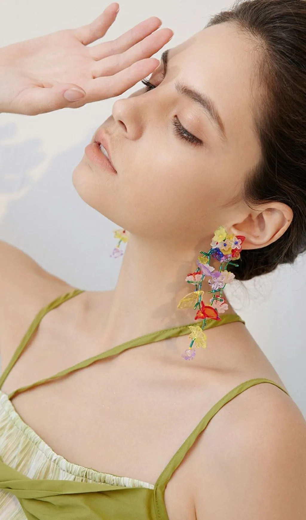 COLORFUL FLOWER ACRYLIC EARRINGS Gloria Lanvin