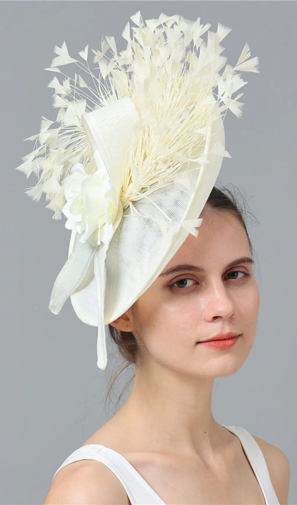 CREAM ELEGANT FEATHER FASCINATORS Gloria Lanvin