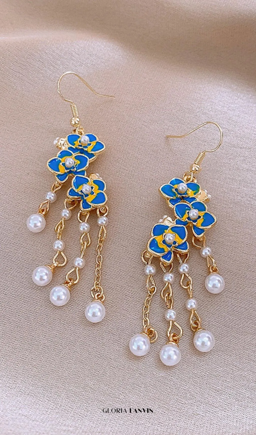 Dave Blue Flower Pearl Earrings Gloria Lanvin