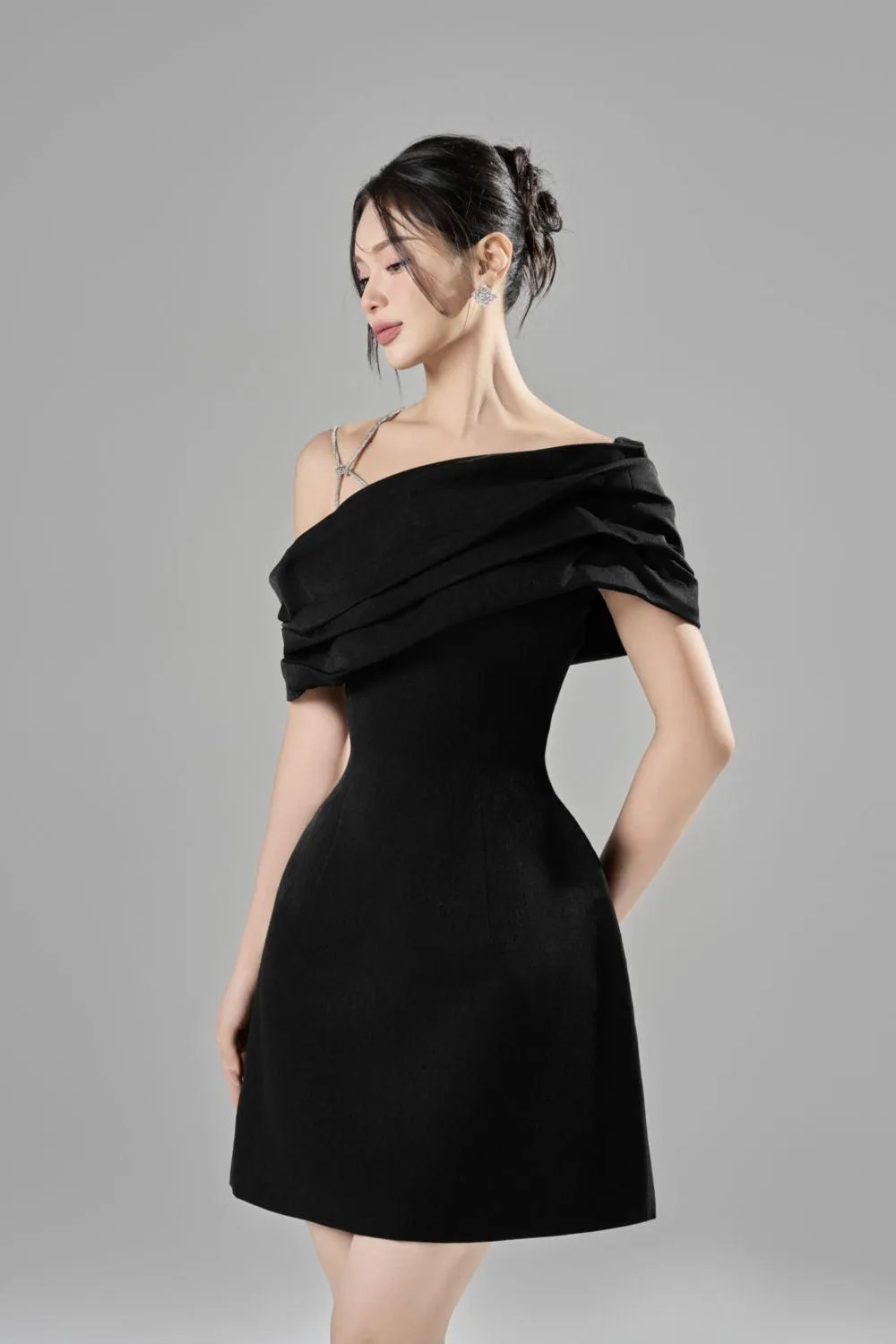 ELLEN ASYMMETRIC NECK TAFFETA MINI DRESS IN BLACK Gloria Lanvin