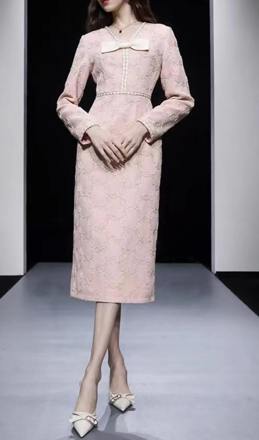 EMBROIDERED V-NECK BOW MIDI DRESS Gloria Lanvin
