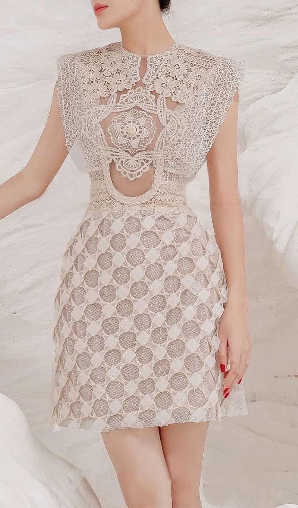 EMBROIDERY CUTOUT MINI DRESS IN APRICOT Gloria Lanvin
