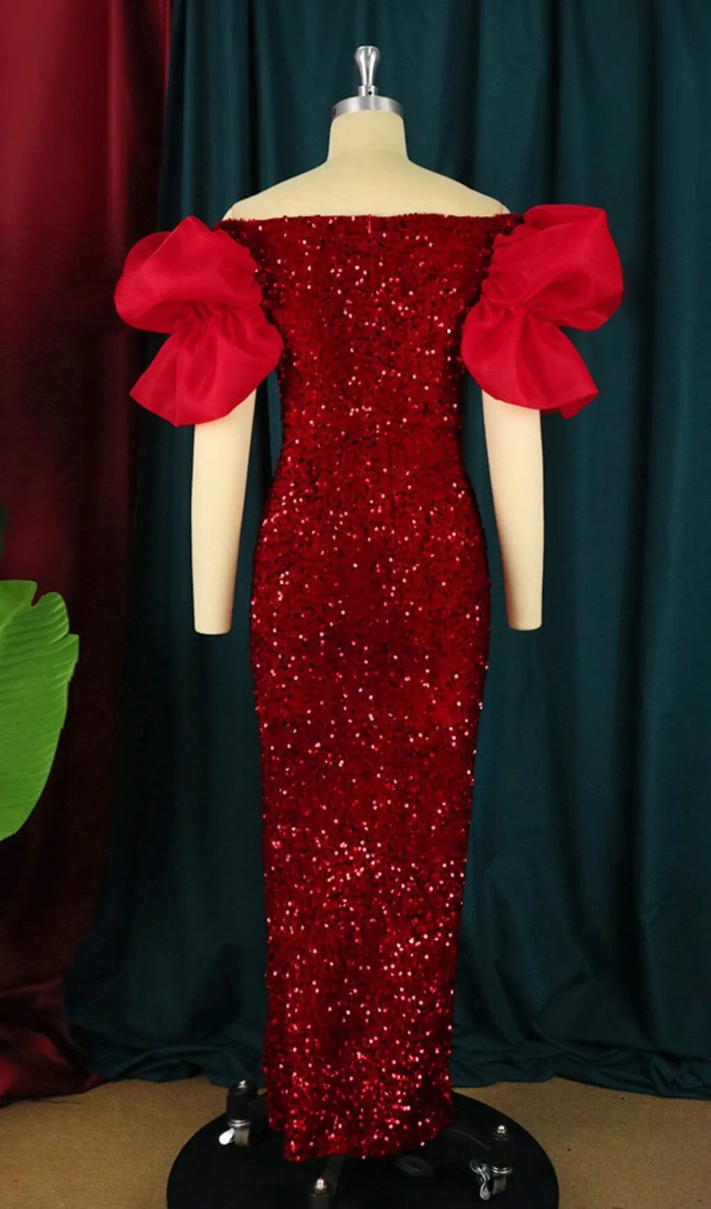 EXAGGERATED SLEEVES SLIM SEQUIN MAXI DRESS IN RED Gloria Lanvin