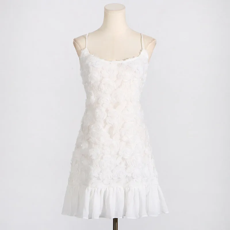 FLORAL APPLIQU PLEATED HEM MINI DRESS IN WHITE Gloria Lanvin