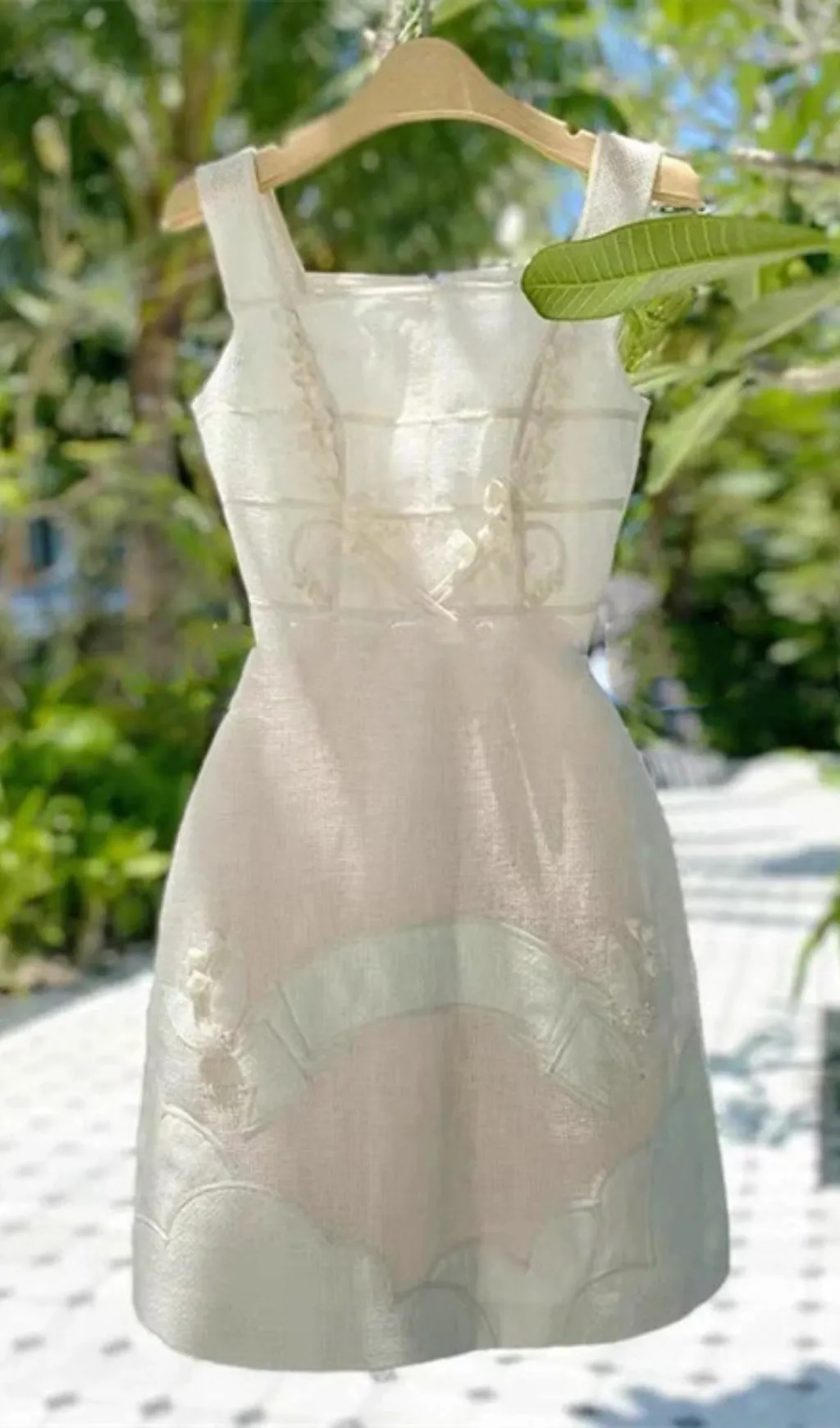 FLORAL LACE STRAPS MINI DRESS Gloria Lanvin