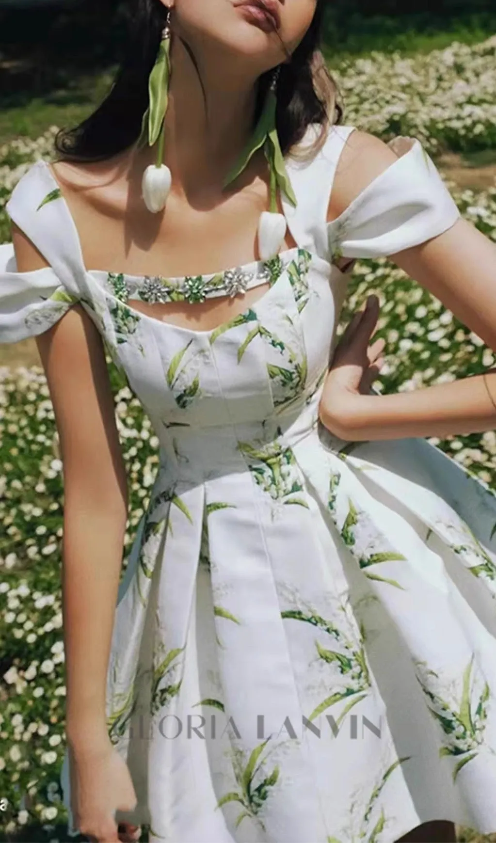 FLORAL PRINTED MINI DRESS IN WHITE Gloria Lanvin