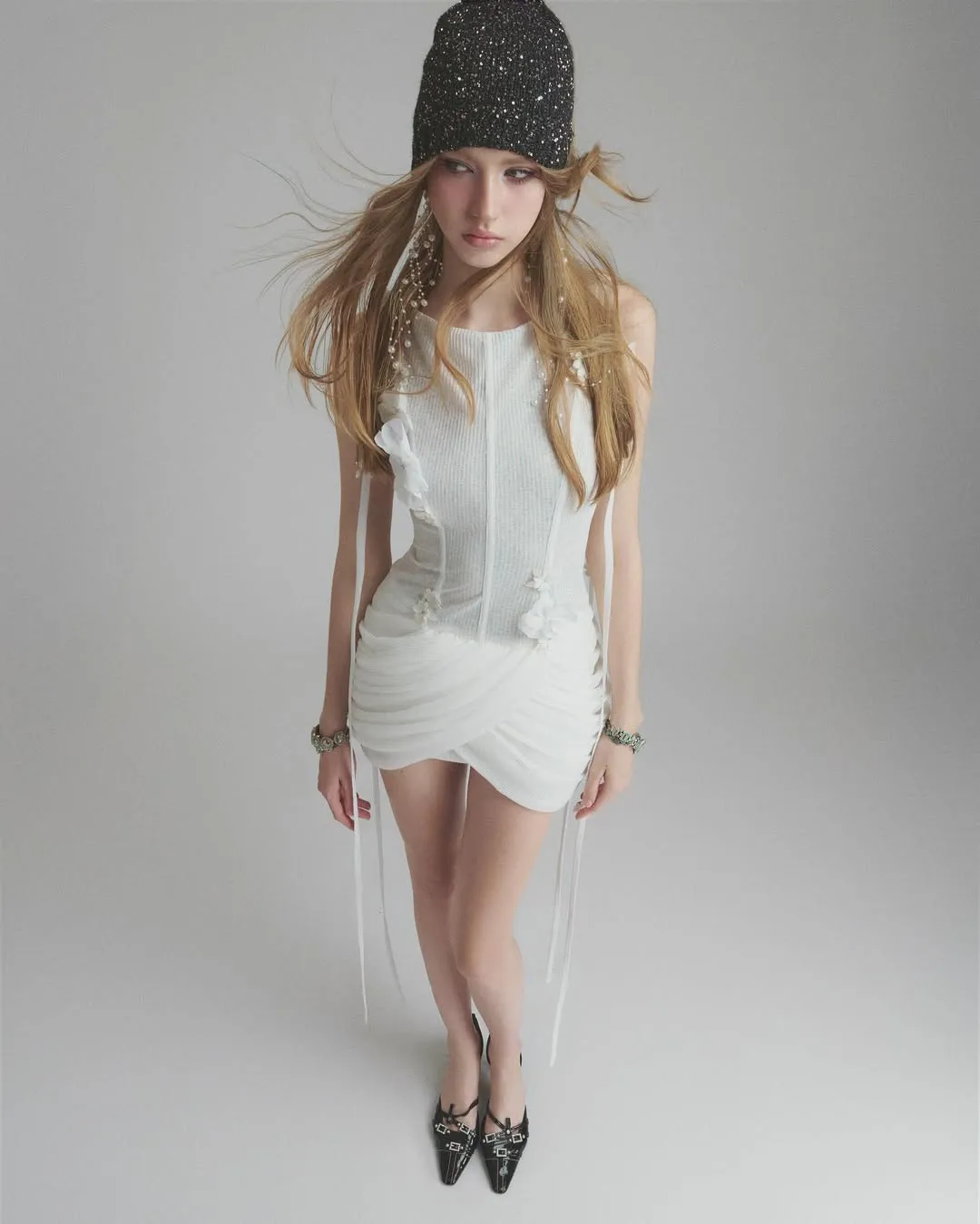 flower embellished puff hem slim mini dress in white Gloria Lanvin