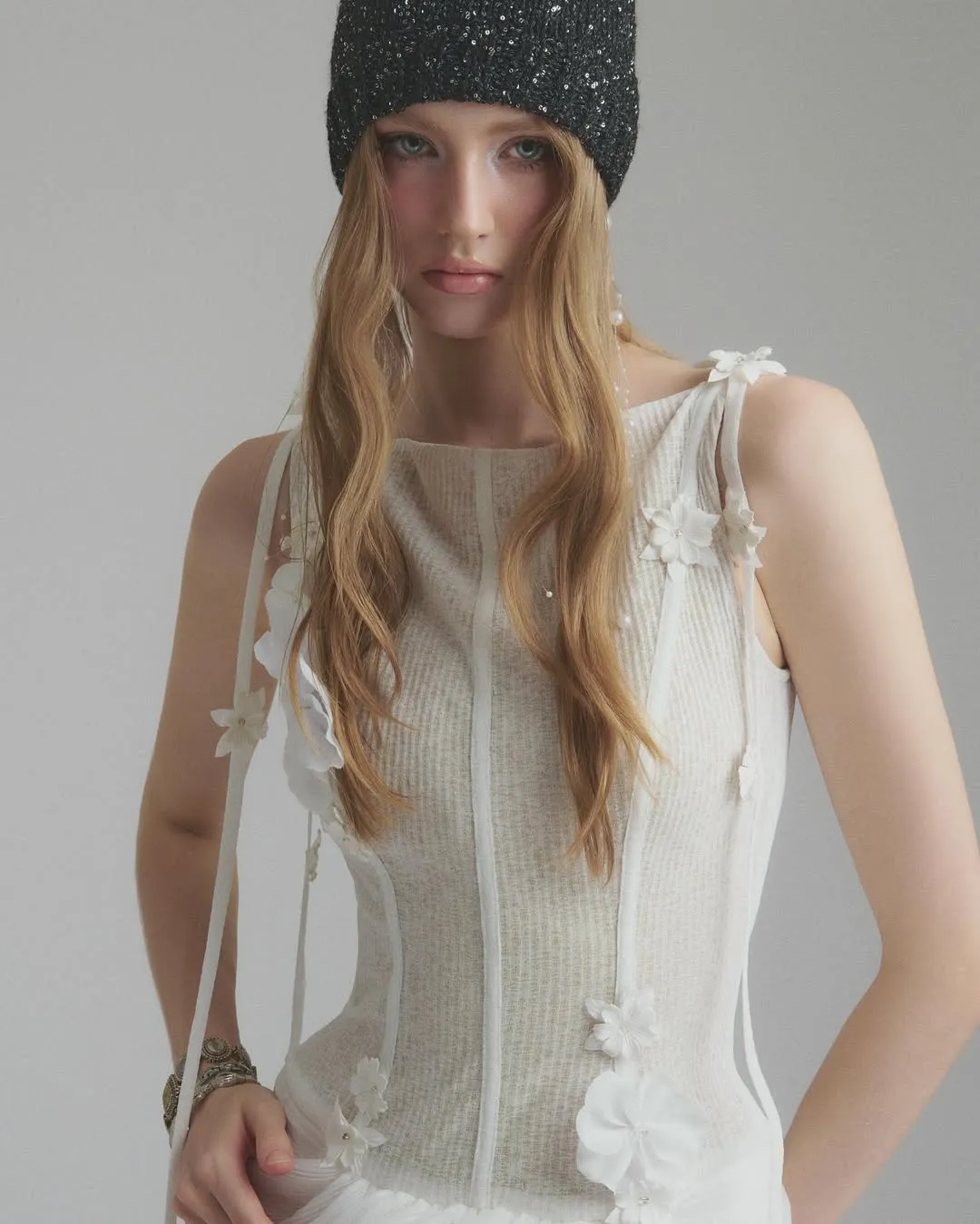flower embellished puff hem slim mini dress in white Gloria Lanvin