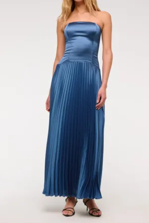 Giselle pleated Drop-Waist Maxi Dress in blue Gloria Lanvin