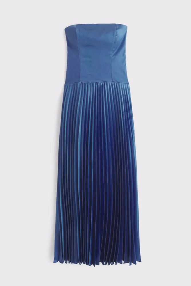 Giselle pleated Drop-Waist Maxi Dress in blue Gloria Lanvin