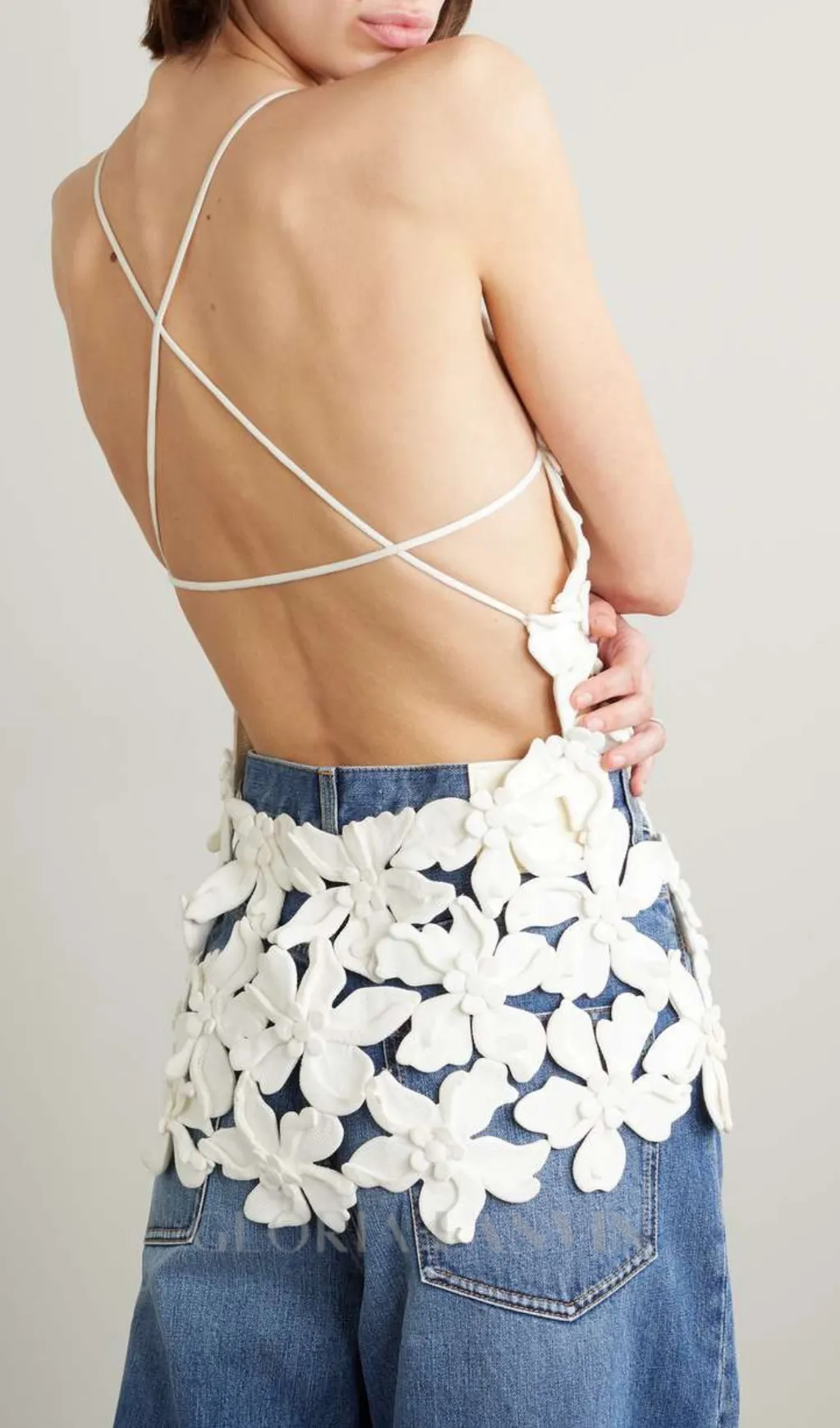 GRISELDA CUTOUT APPLIQUD COTTON TOP IN WHITE Gloria Lanvin