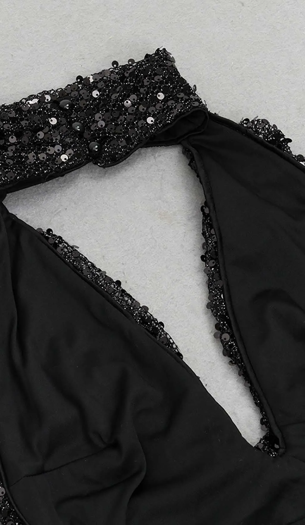 HALTER SLEEVELESS SEQUIN MAXI DRESS IN BLACK Gloria Lanvin