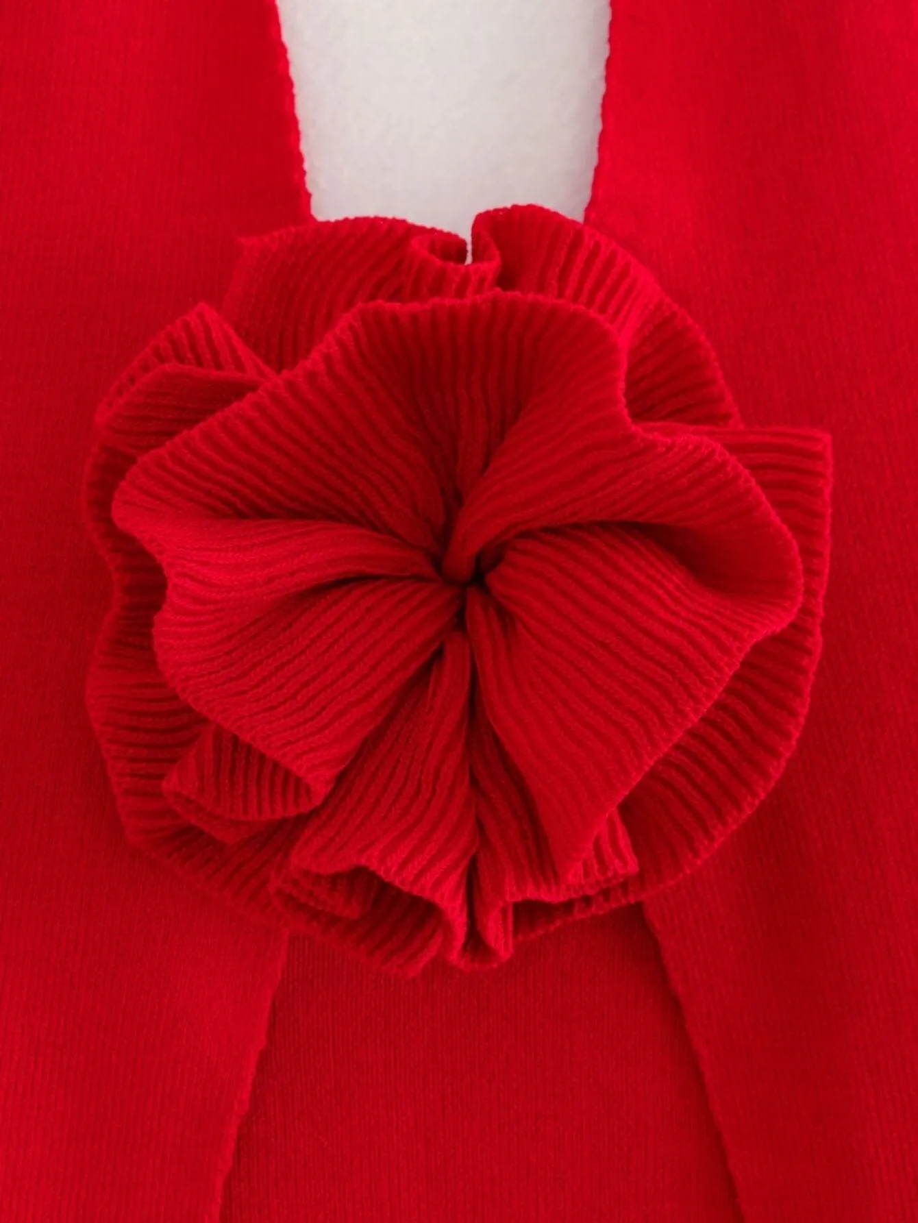 HALTERNECK FLOWER TOP IN RED Gloria Lanvin