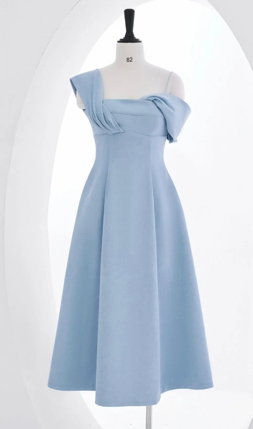 HAZE BLUE OBLIQUE SHOULDER MIDI DRESS Gloria Lanvin