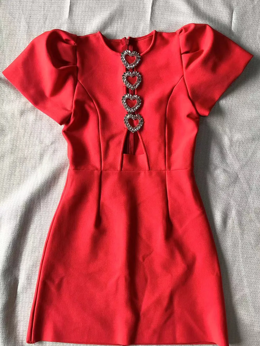 HEART-SHAPED CUTOUT CRPE MINI DRESS IN RED Gloria Lanvin