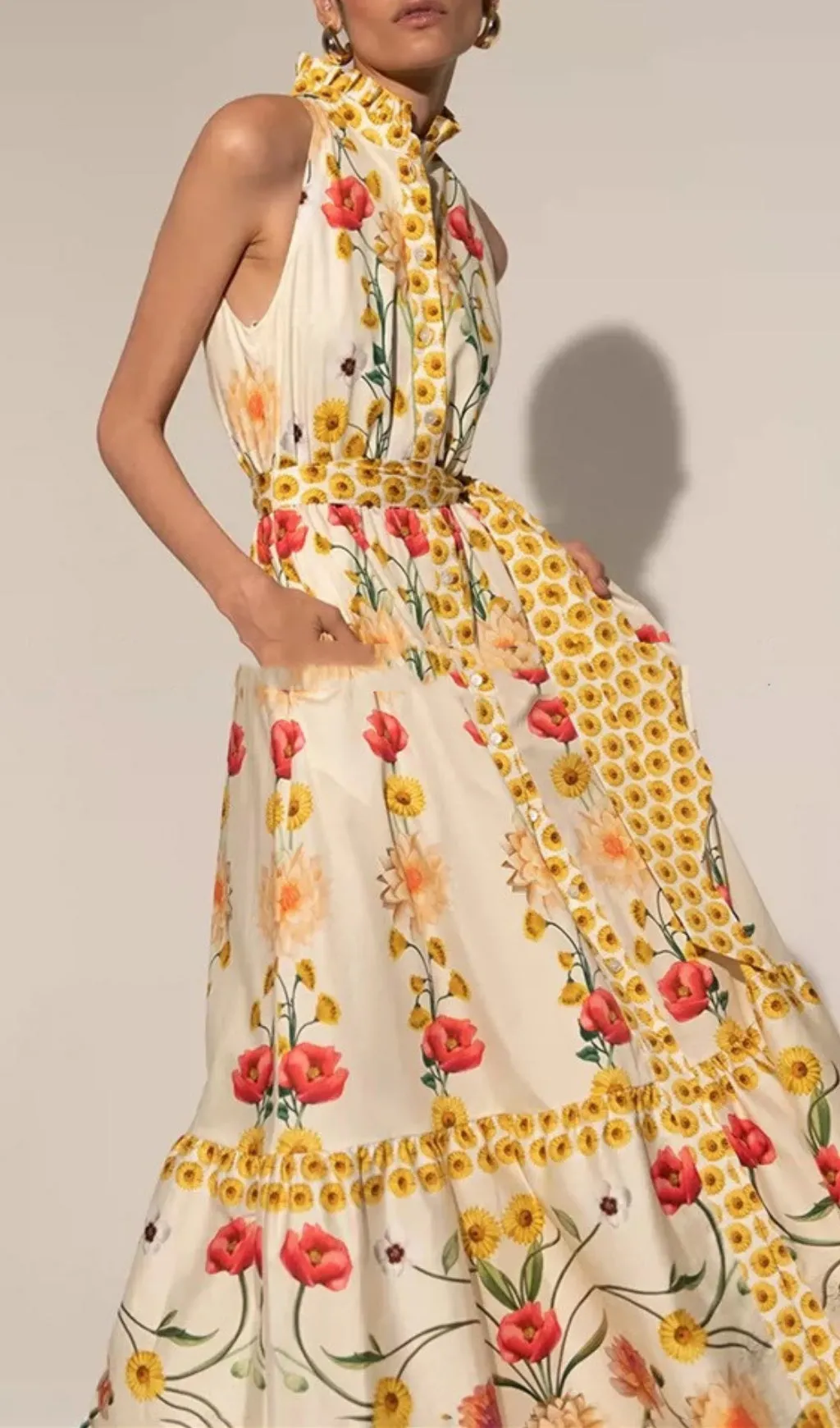 HIGH COLLAR SLEEVELESS LOOSE LACE FLORAL MAXI DRESS Gloria Lanvin