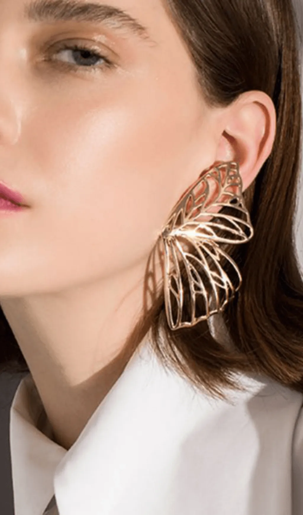 Hollow butterfly alloy earrings Gloria Lanvin